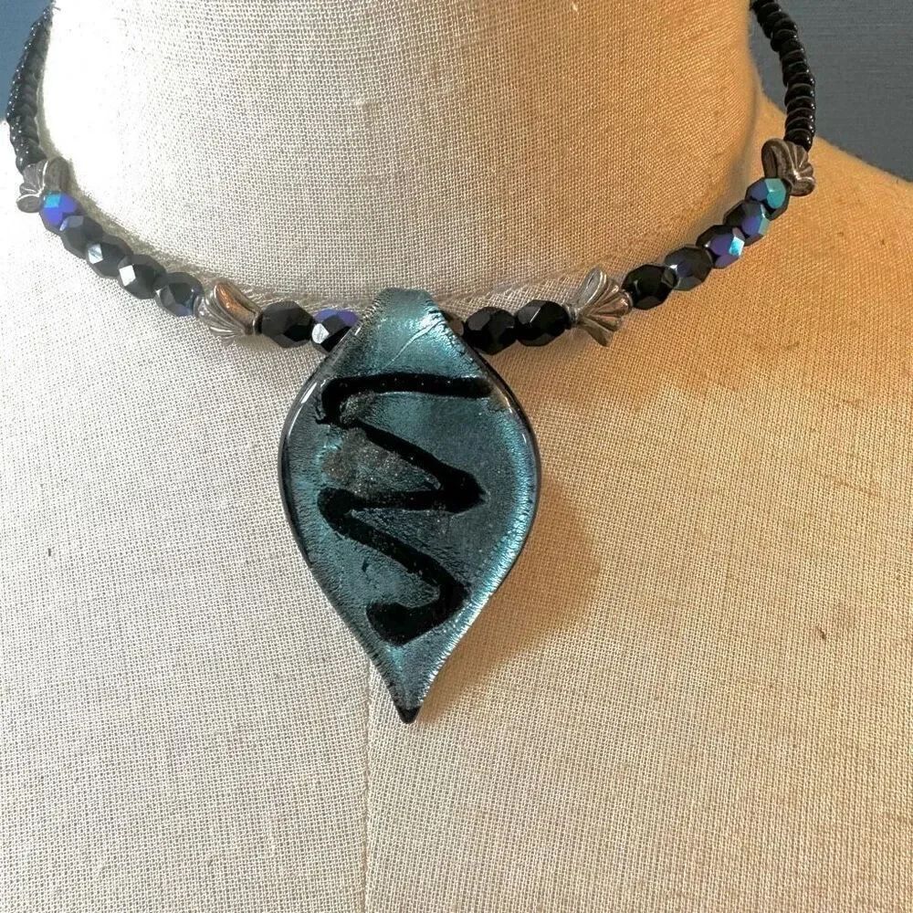 Black and blue glass pendant estate choker necklace